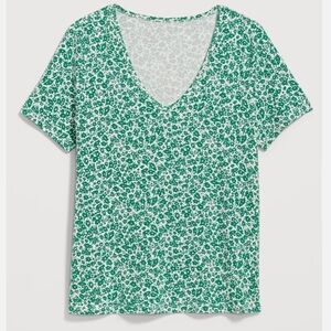 Women's Luxe V-Neck T-Shirt Tee Green Ditsy Floral